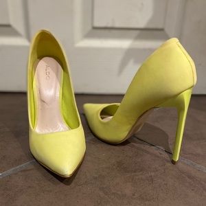 Pointed Heels (Neon Yellow)